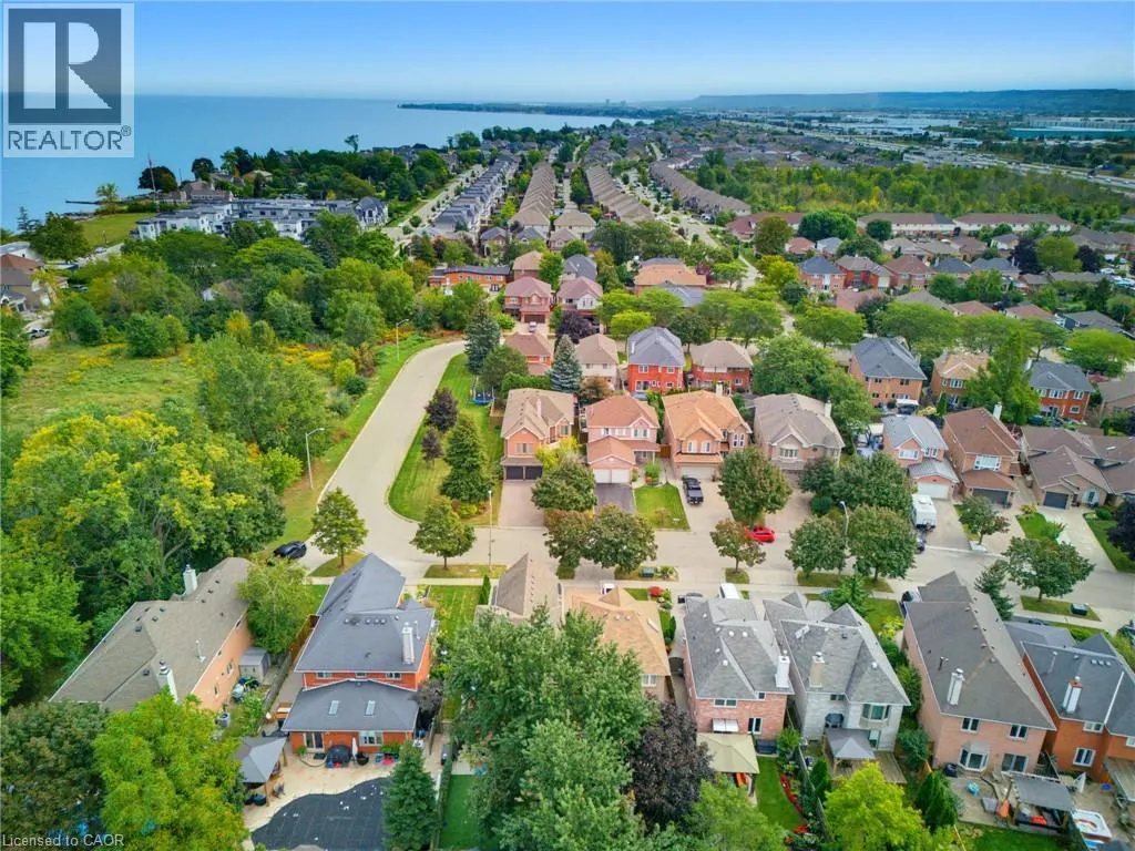 144 COVE Crescent