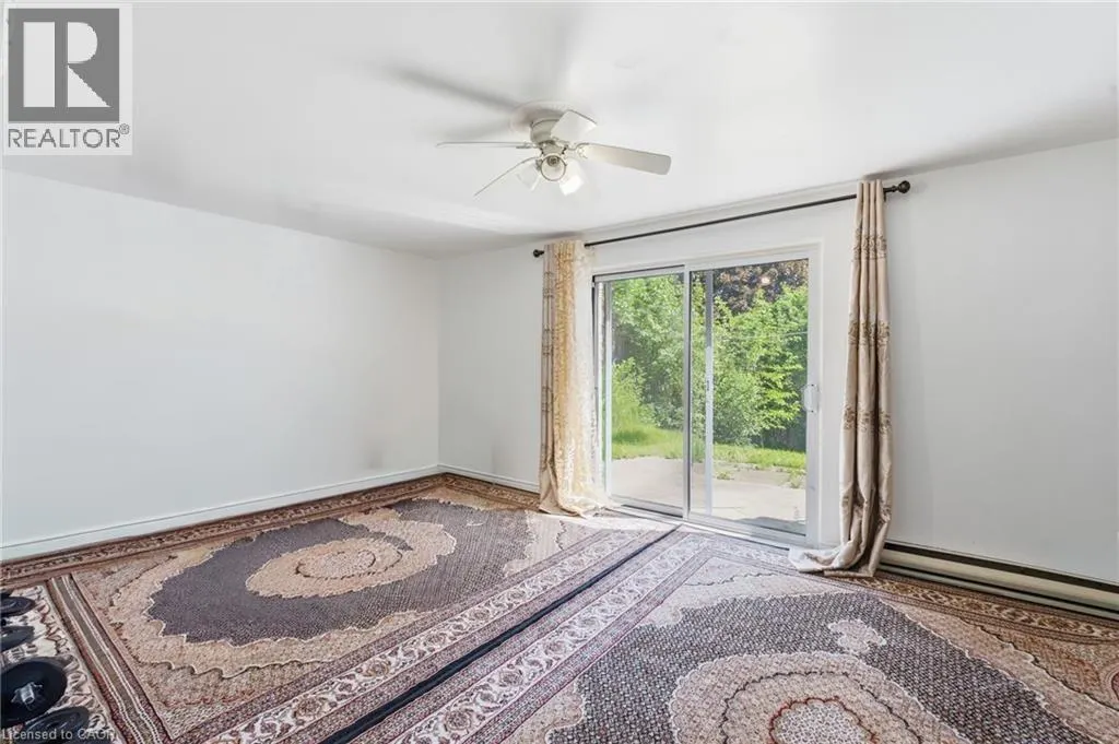 126 DINISON Crescent