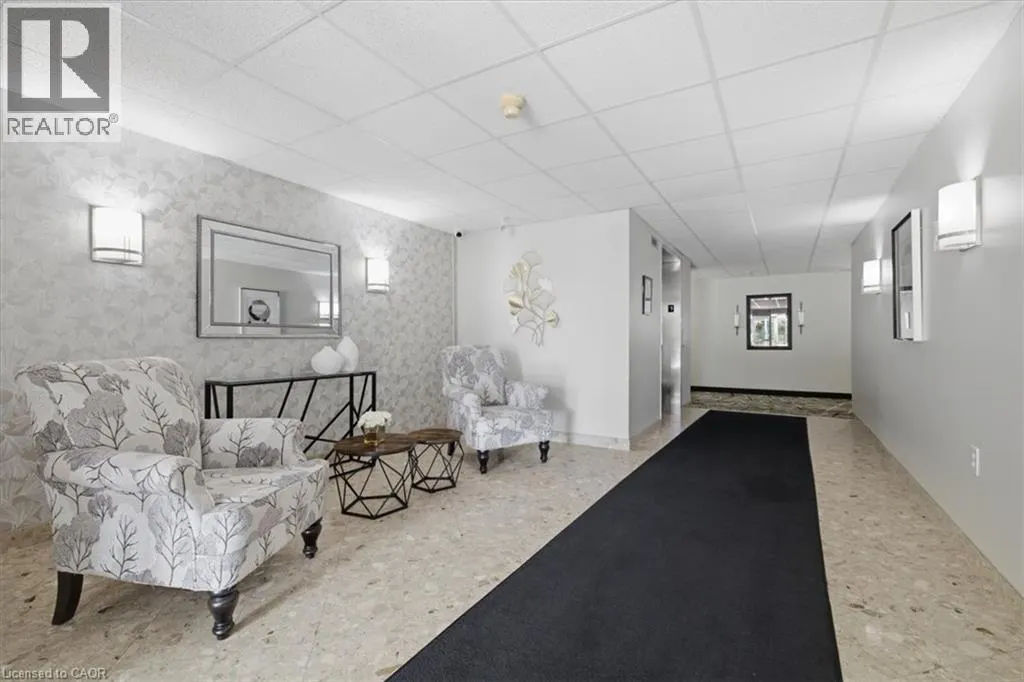 216 PLAINS Road W Unit# E305 #E305