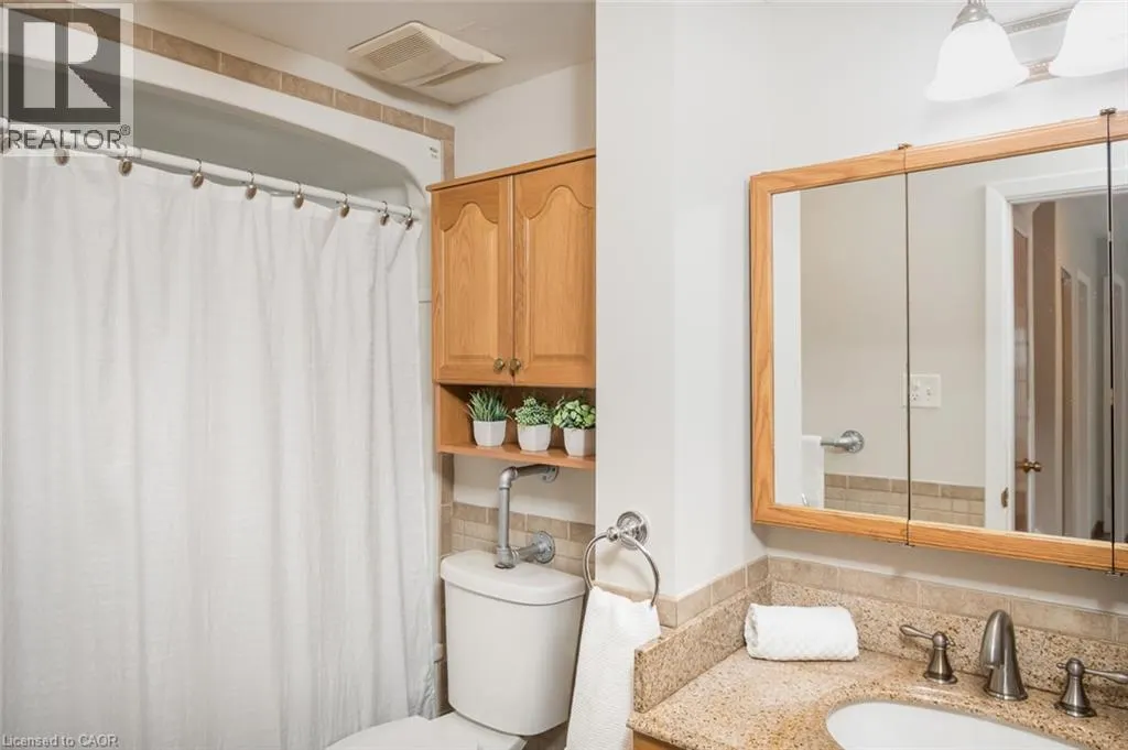 1237 REDBANK Crescent