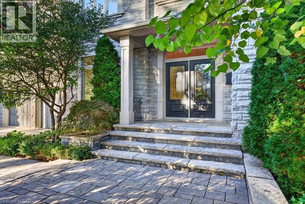 225 LAKESIDE Avenue