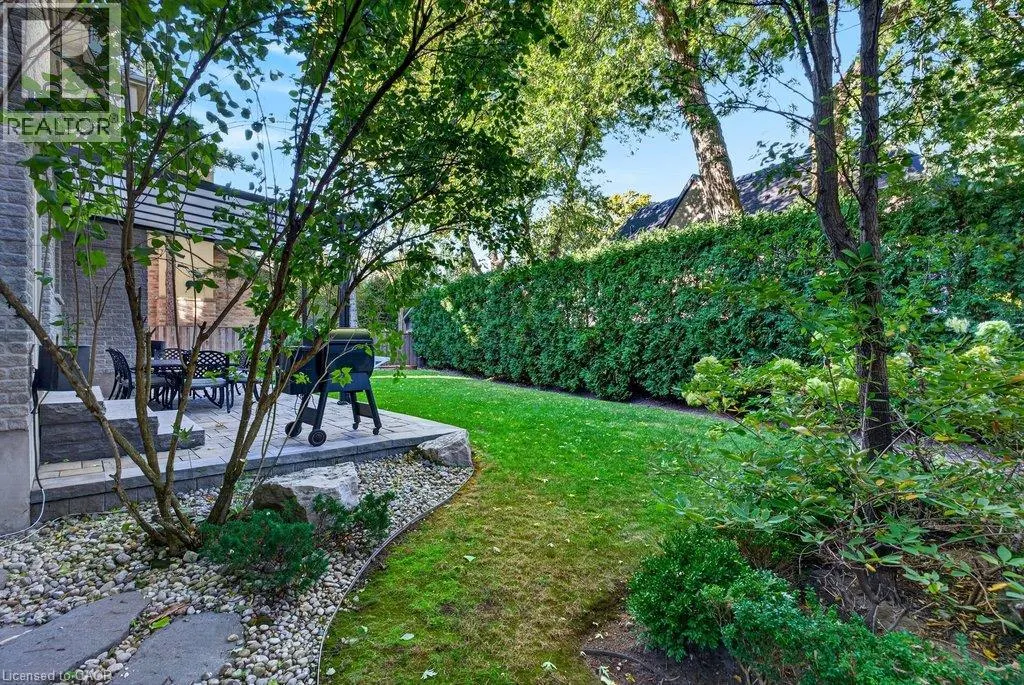 225 LAKESIDE Avenue