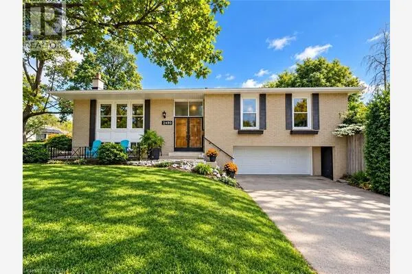 2490 YARMOUTH Crescent