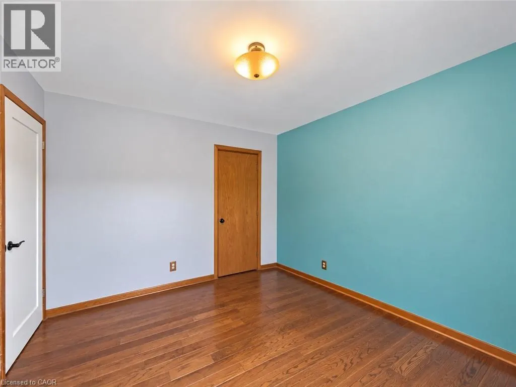 2490 YARMOUTH Crescent