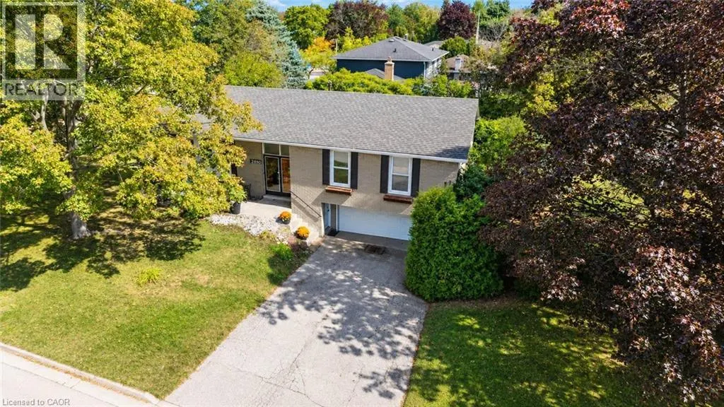 2490 YARMOUTH Crescent