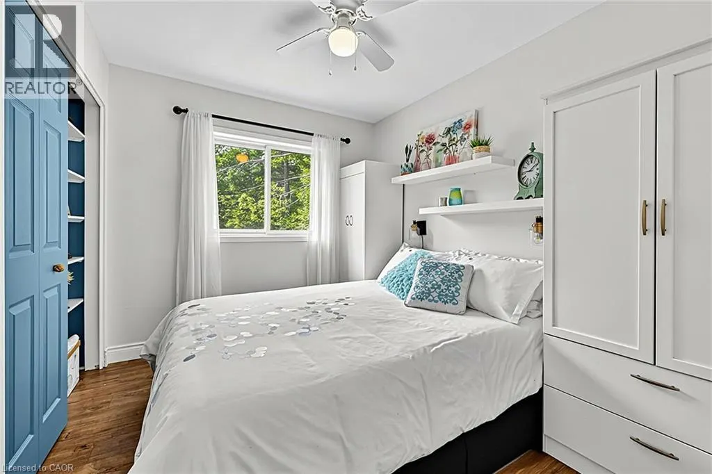 5 PINETREE RD S1