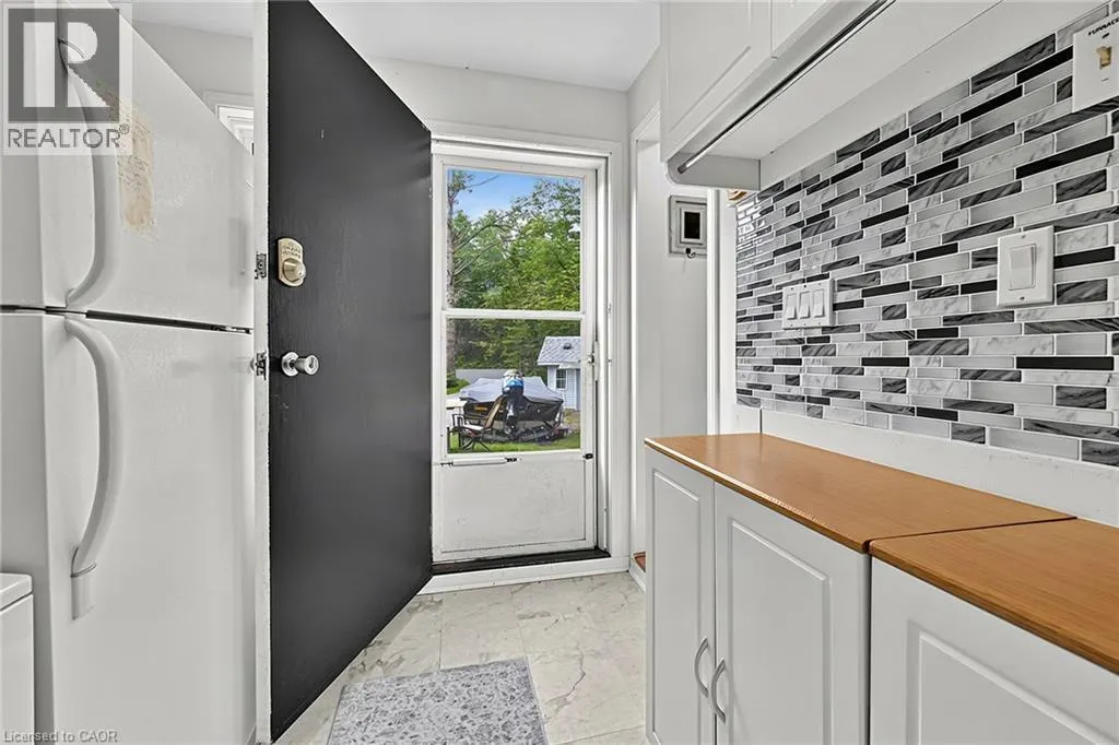 5 PINETREE RD S1