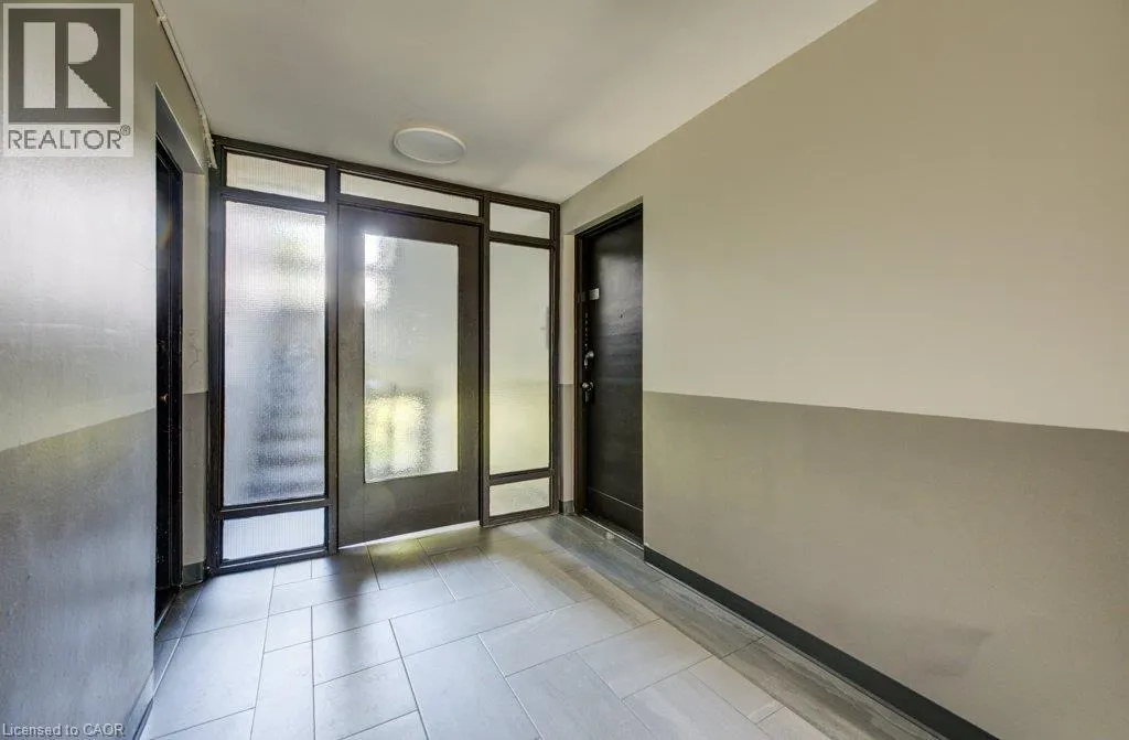 90 KING EDWARD Avenue Unit# 17 #17