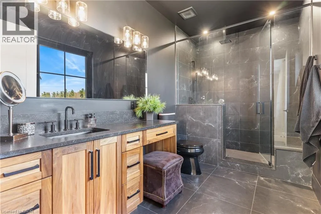 742 COUNTRY SQUIRE Road