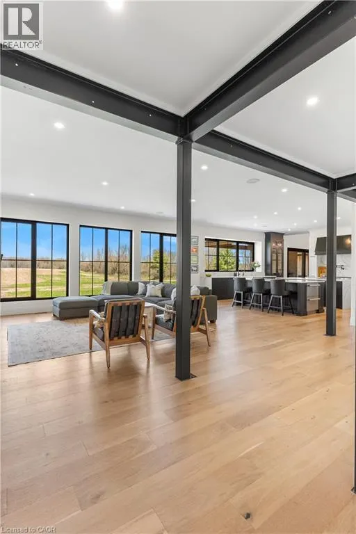 742 COUNTRY SQUIRE Road