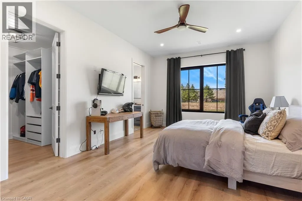 742 COUNTRY SQUIRE Road