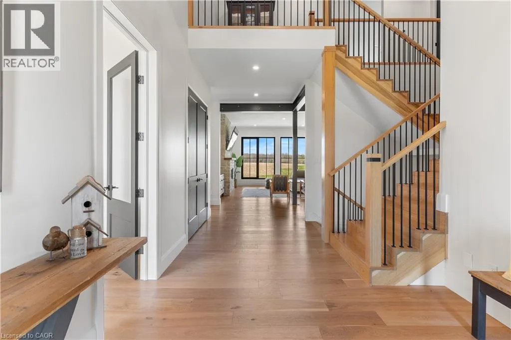 742 COUNTRY SQUIRE Road