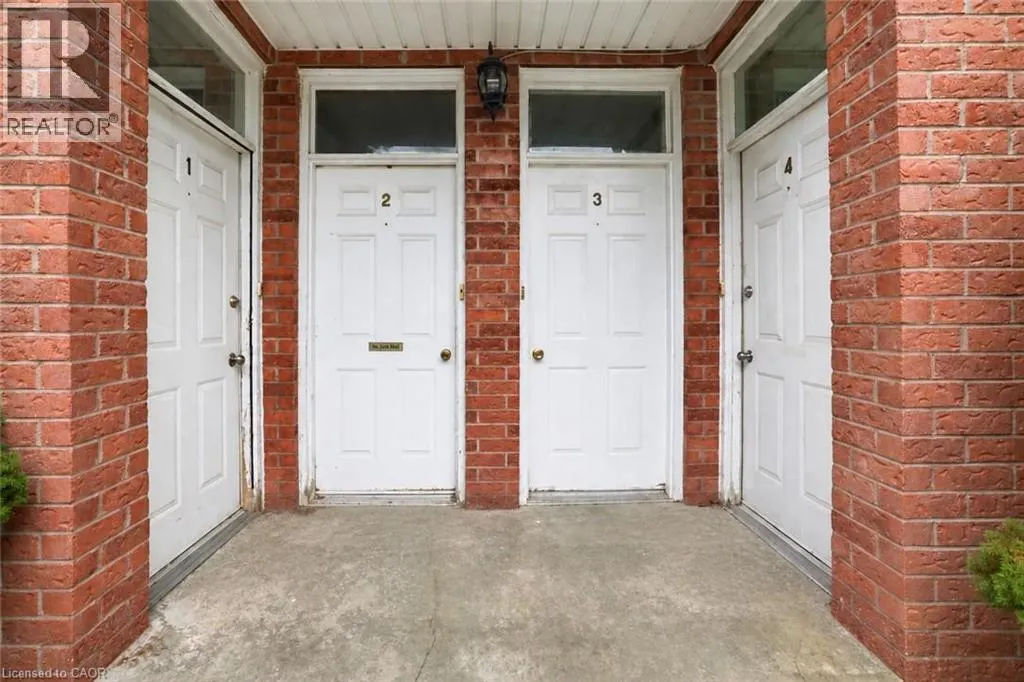 26 RENFREW Street E