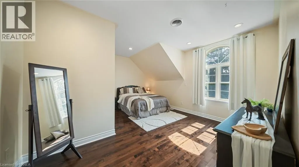 81 MCGILL Road