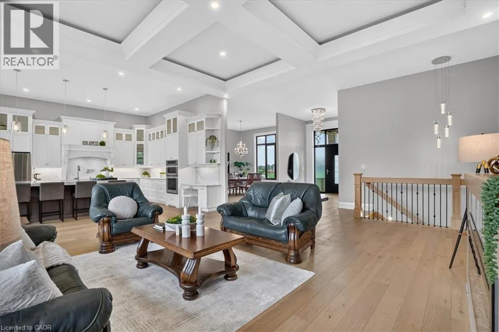 670 BISHOPSGATE Road Unit# 8 #8