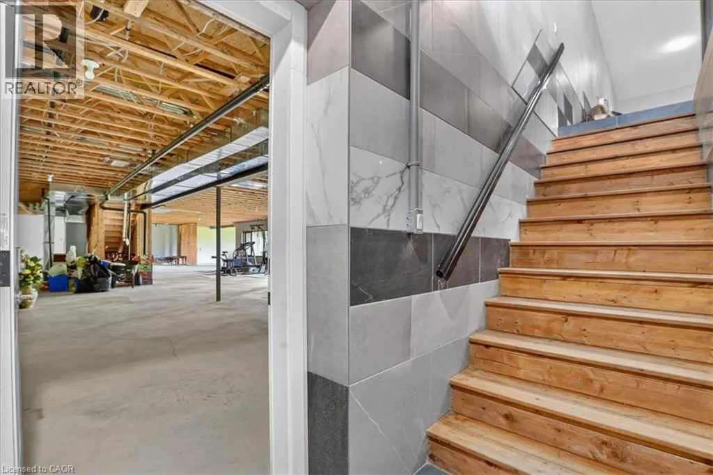 670 BISHOPSGATE Road Unit# 8 #8