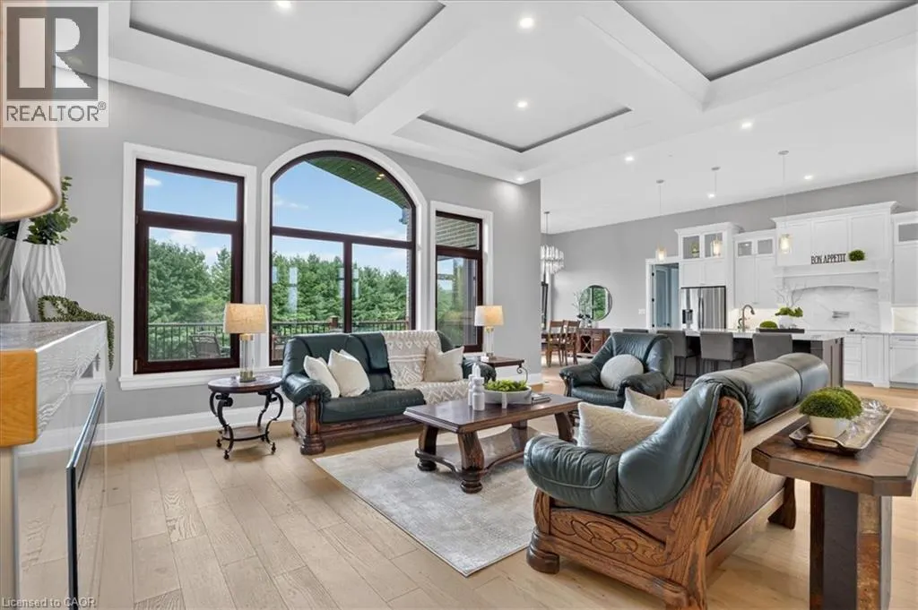 670 BISHOPSGATE Road Unit# 8 #8