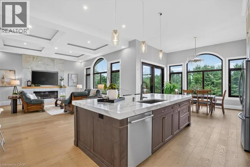 670 BISHOPSGATE Road Unit# 8 #8