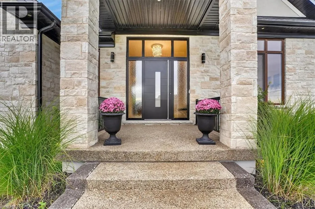 670 BISHOPSGATE Road Unit# 8 #8