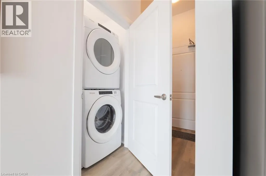 470 DUNDAS Street E Unit# 413 #413