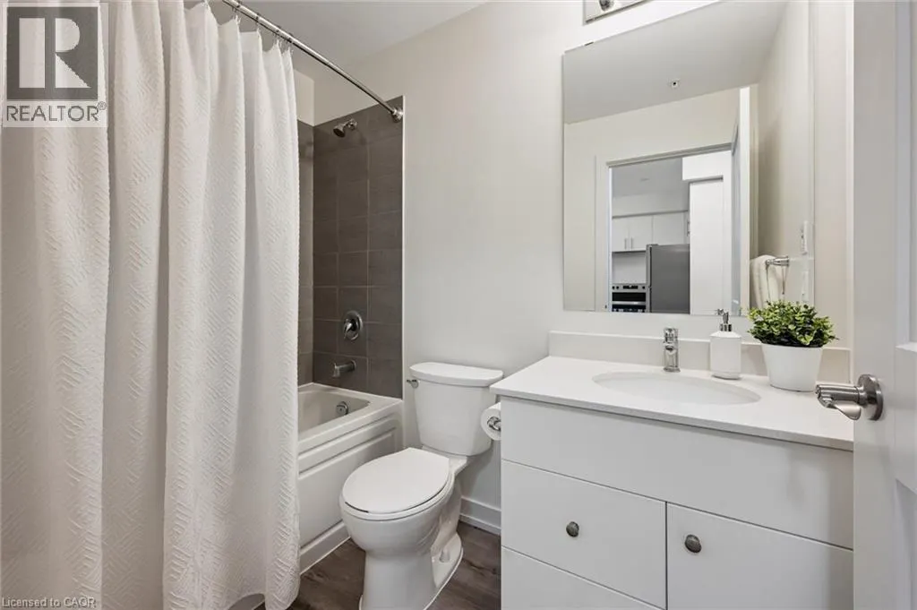 251 NORTHFIELD Drive E Unit# 521 #521