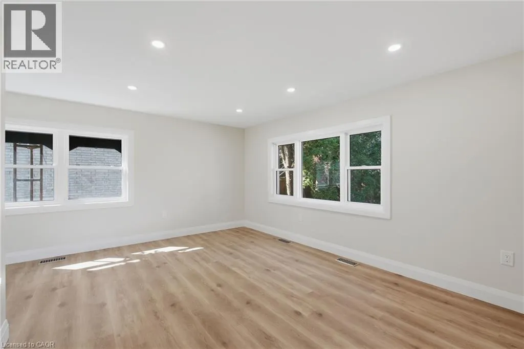 116 DUFFERIN Street