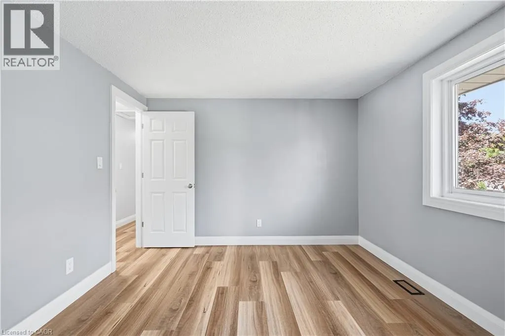 27 CUMMINGTON Place