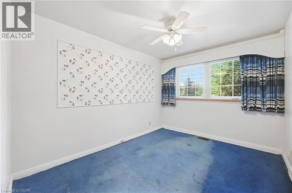 8 HILL Place