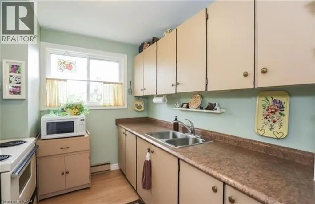 125 LIVINGSTON Avenue Unit# 4 #4