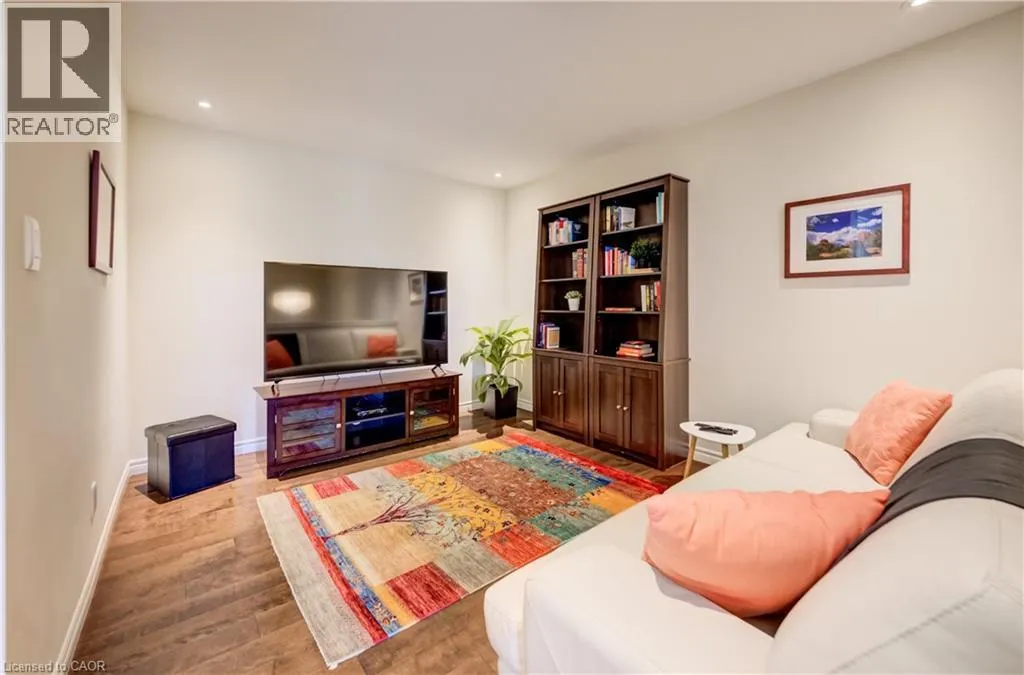 435 WINCHESTER Drive Unit# 10 #10