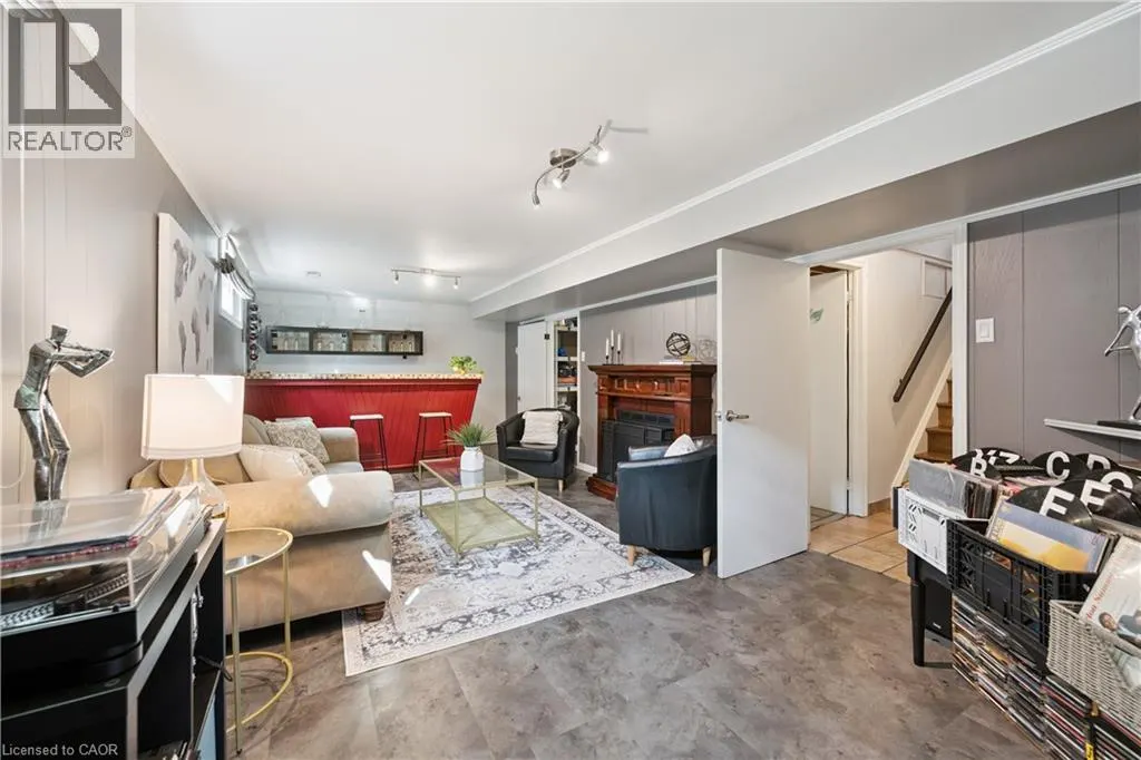 99 LINNWOOD Avenue