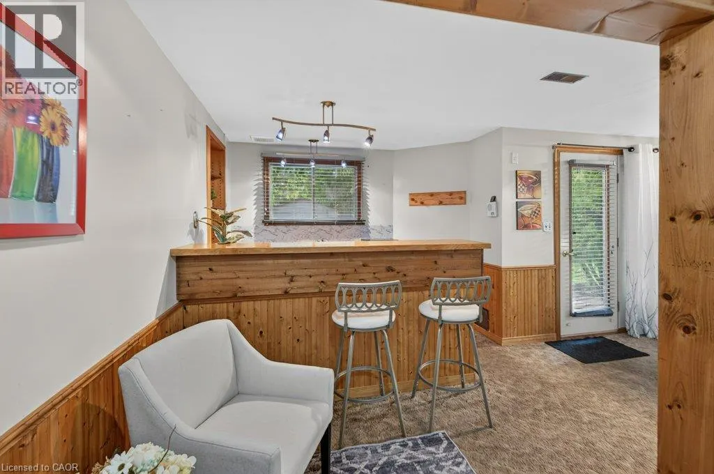 67 GRANDRIDGE Crescent