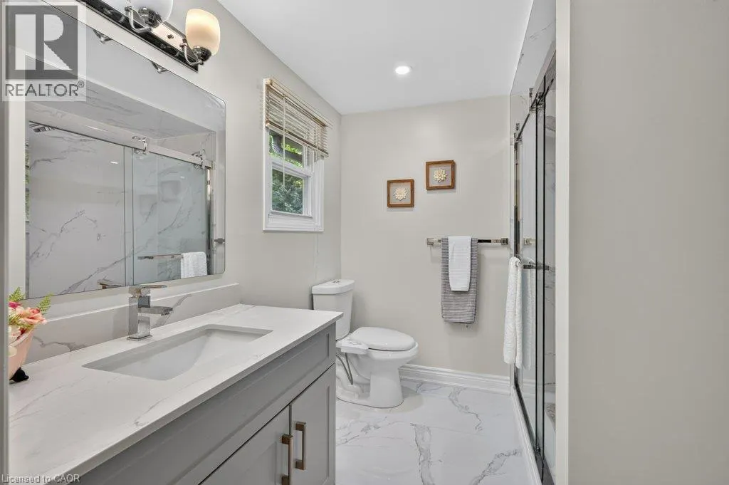 67 GRANDRIDGE Crescent