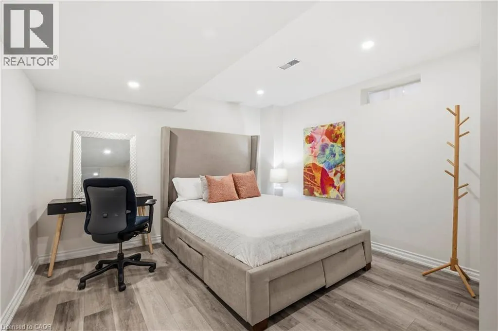 19 GLENVISTA Drive