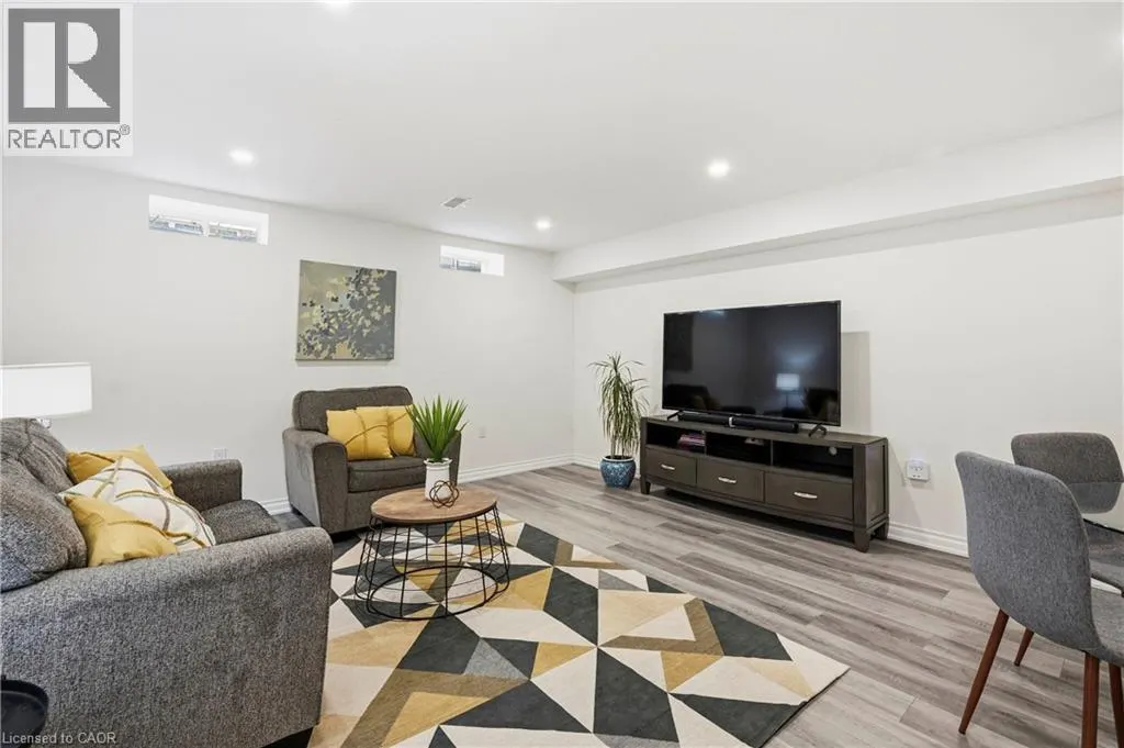 19 GLENVISTA Drive
