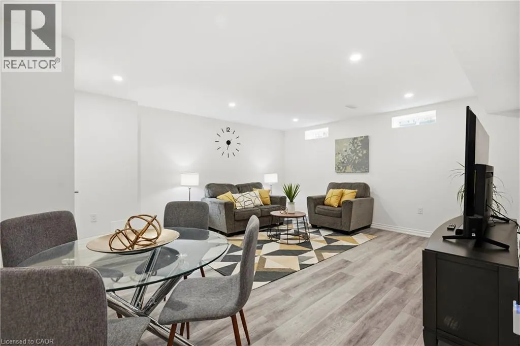 19 GLENVISTA Drive