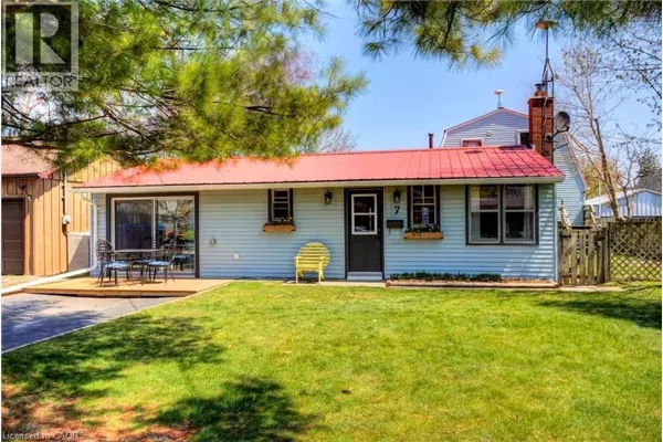 7 WILLOW Avenue