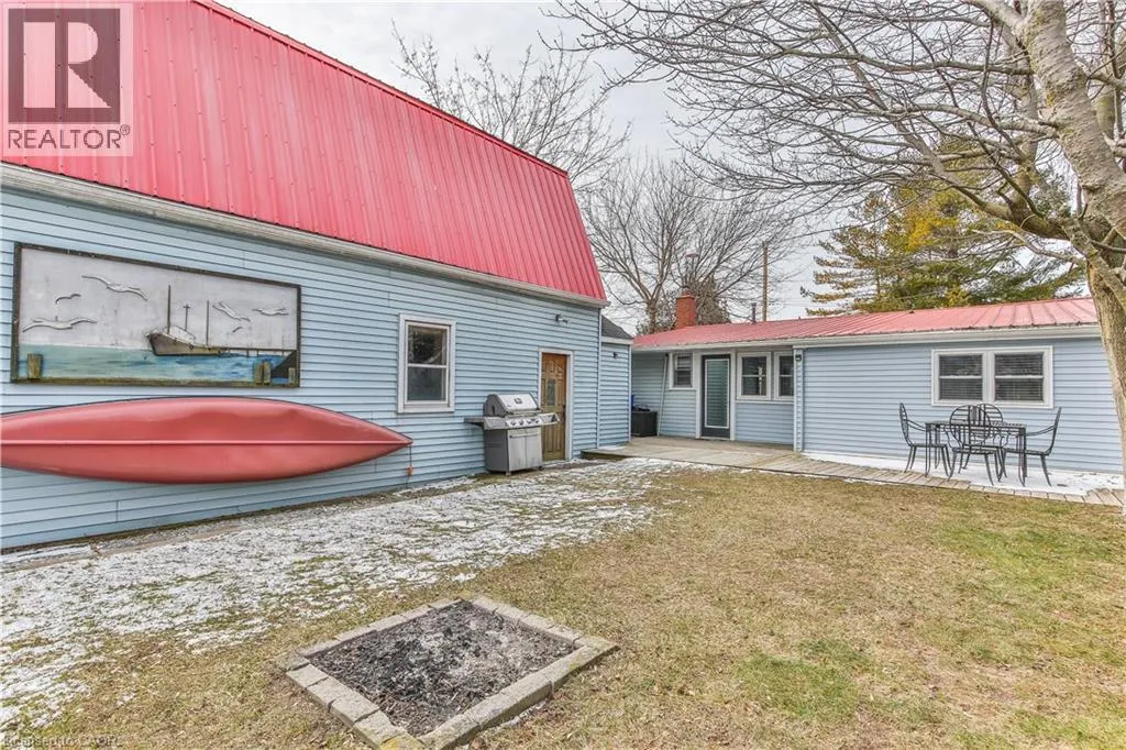 7 WILLOW Avenue