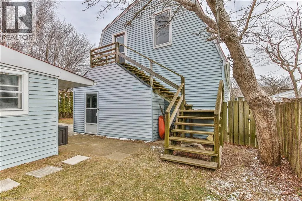 7 WILLOW Avenue