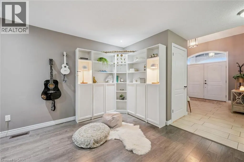 94 MAPLECREST Drive