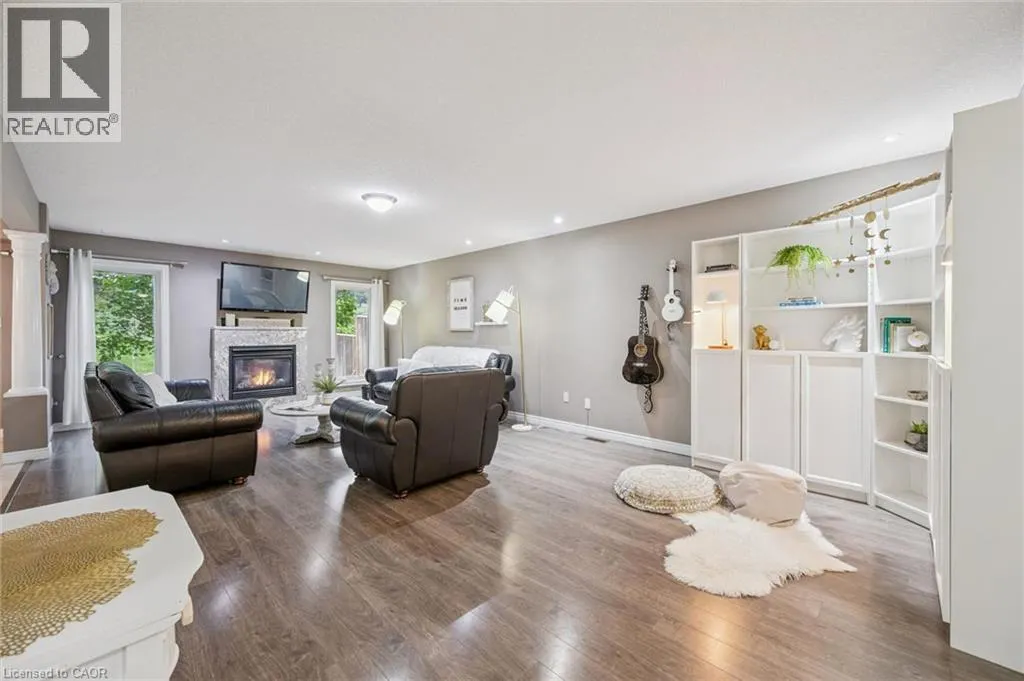 94 MAPLECREST Drive