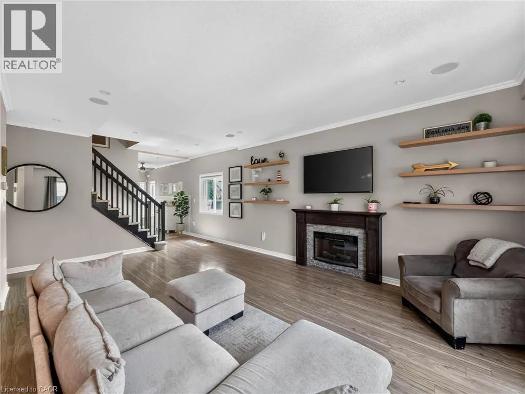 3 HITCHING POST Ridge