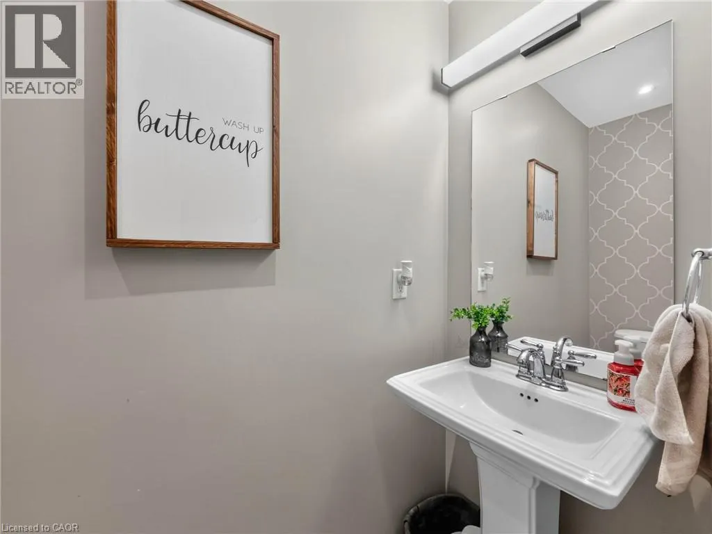 3 HITCHING POST Ridge