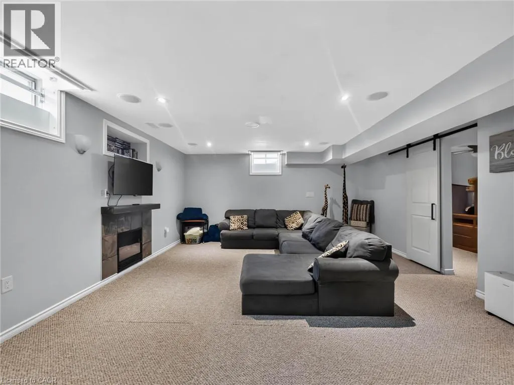 3 HITCHING POST Ridge