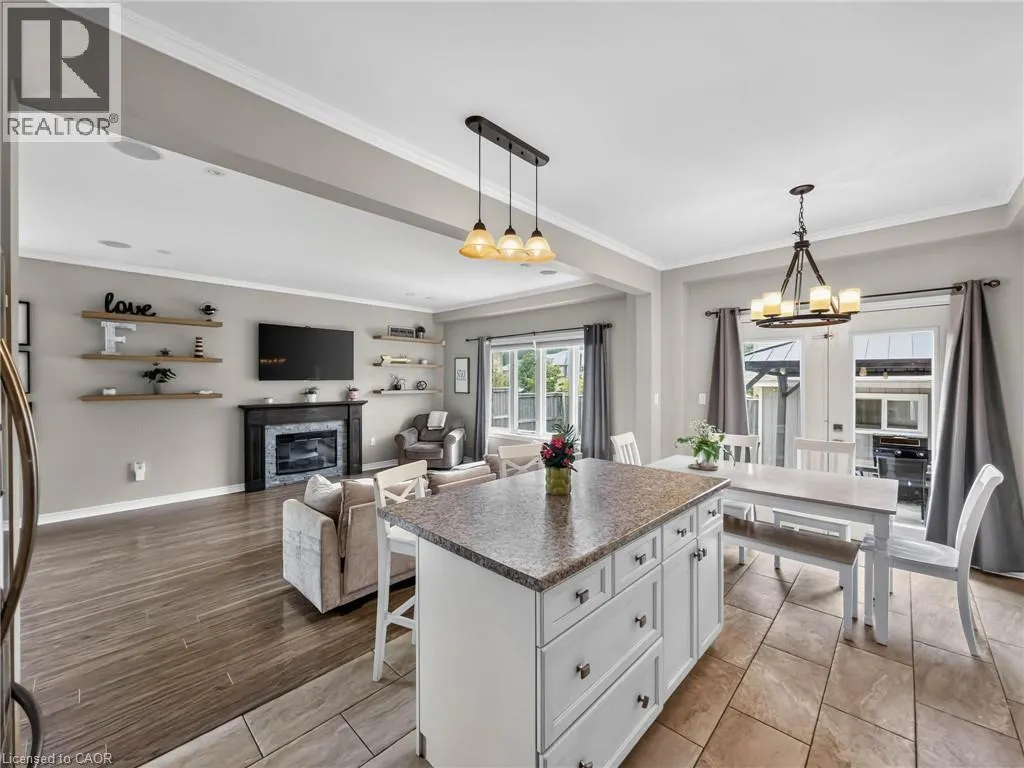 3 HITCHING POST Ridge