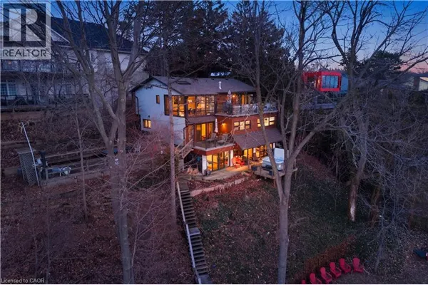 868 DANFORTH Place