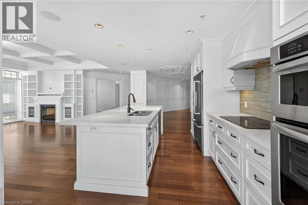 205 LAKESHORE Road W Unit# 409 #409