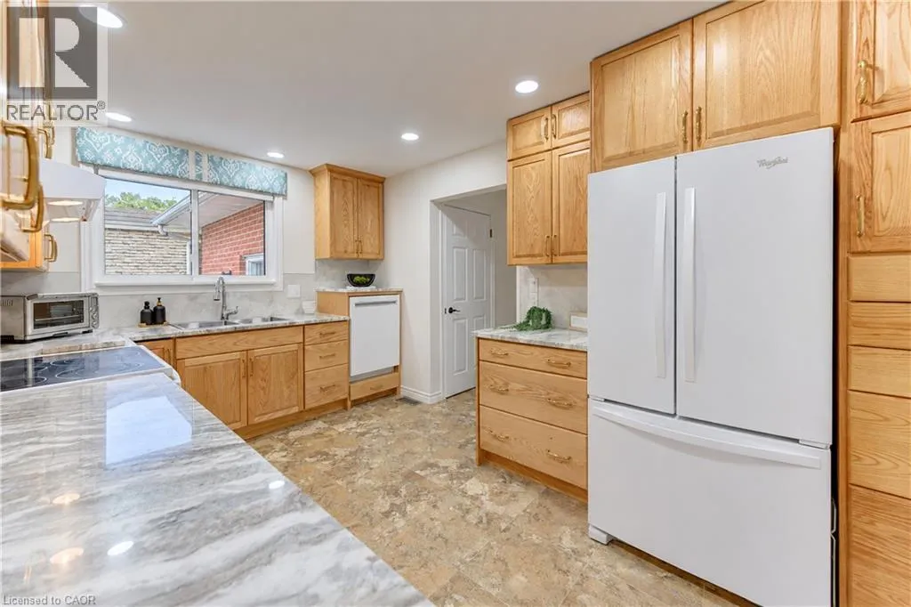 422 GRANGEWOOD Drive