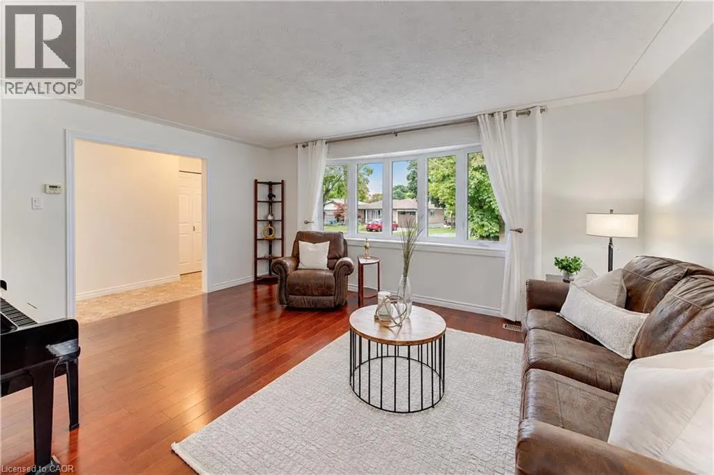 422 GRANGEWOOD Drive