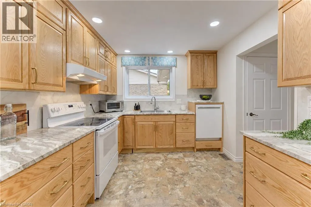 422 GRANGEWOOD Drive